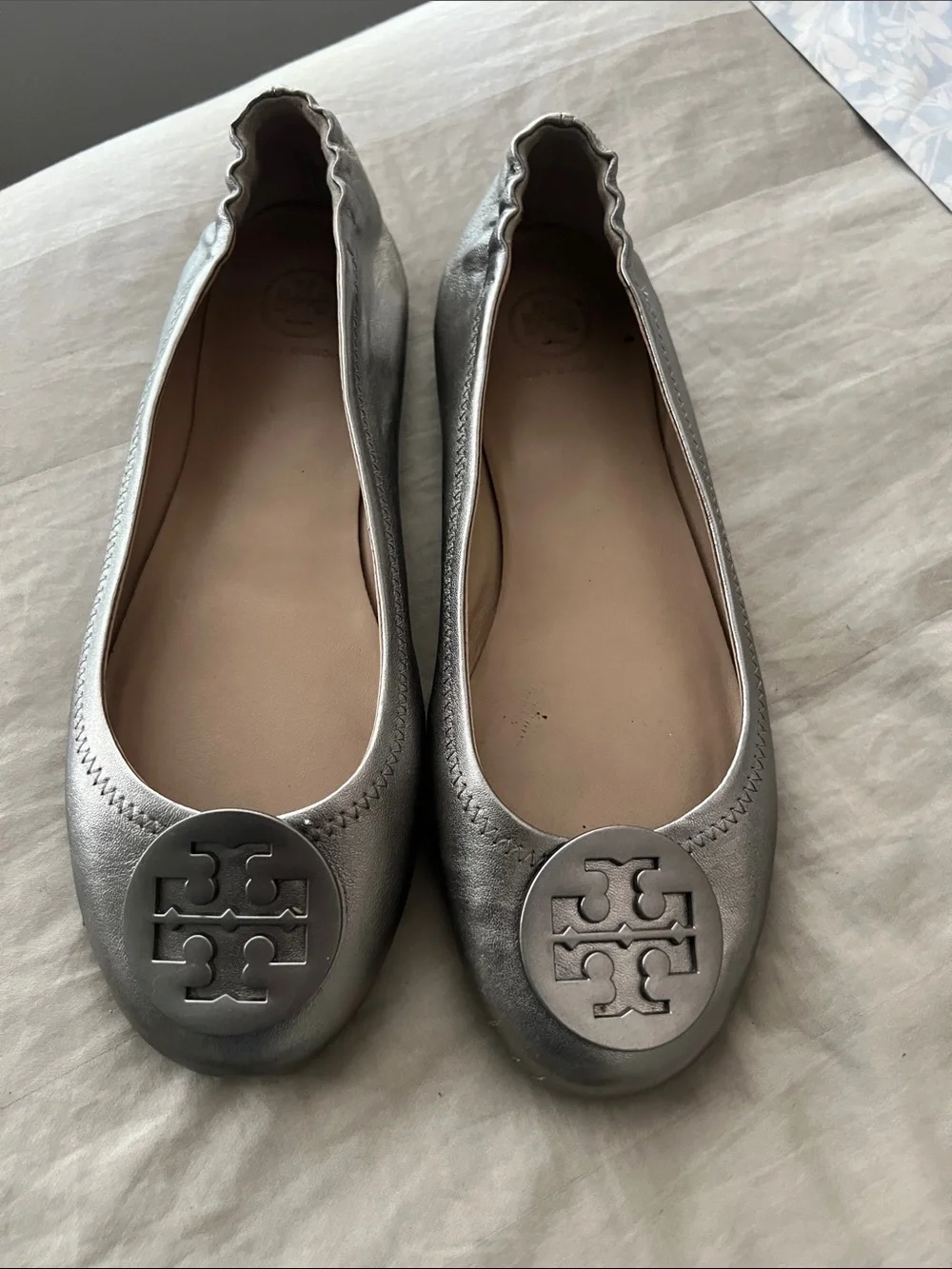Tory Burch Silver Leather Logo Ballet Flats
